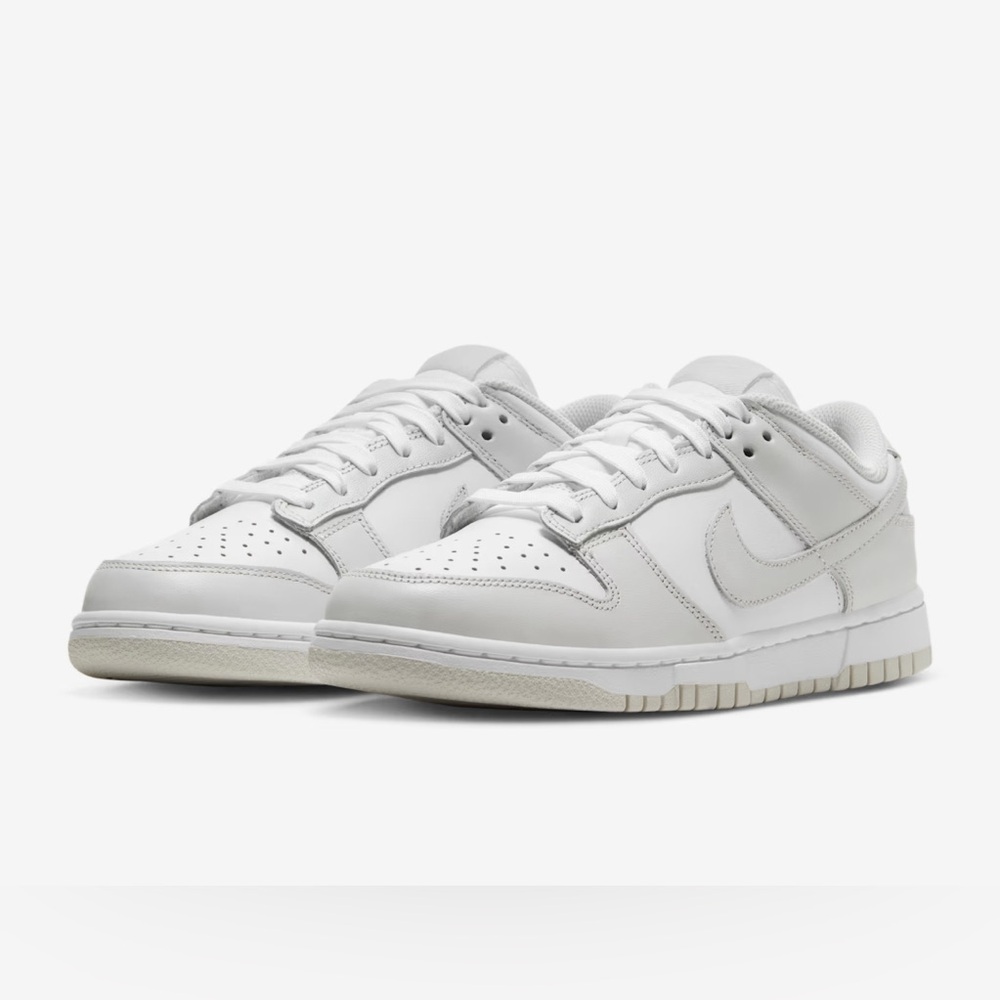 Women Nike dunk low /White/Photon Dust